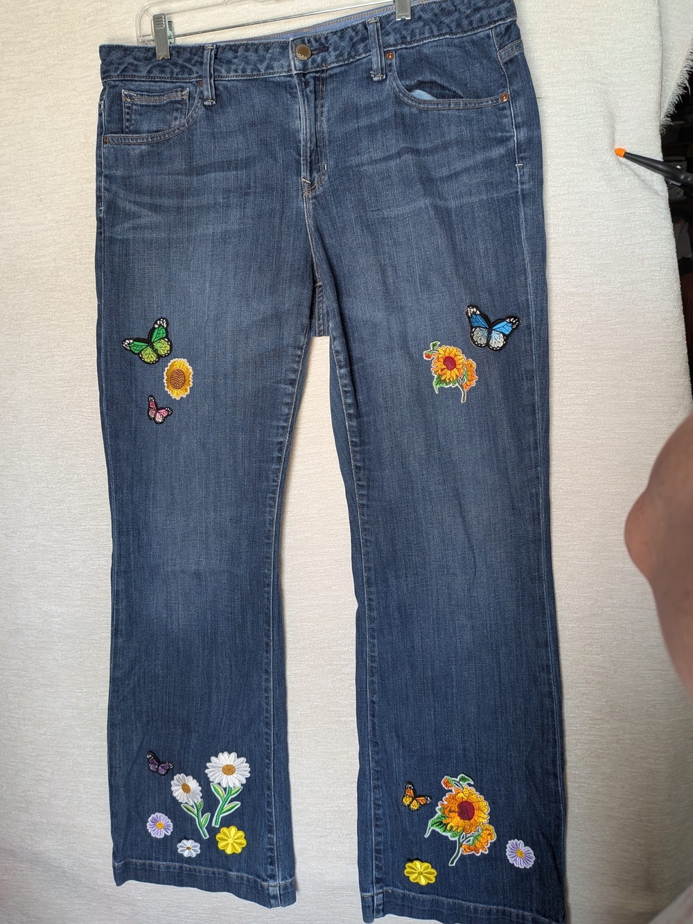 GAP Blue Jeans with Colorful Removable Embroidered Patches 16R 33" Inseam